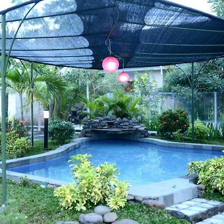 Reddoorz Syariah Plus Near Banyuwangi Airport ภายนอก รูปภาพ