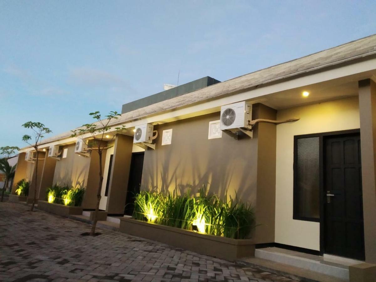 Reddoorz Syariah Plus Near Banyuwangi Airport ภายนอก รูปภาพ