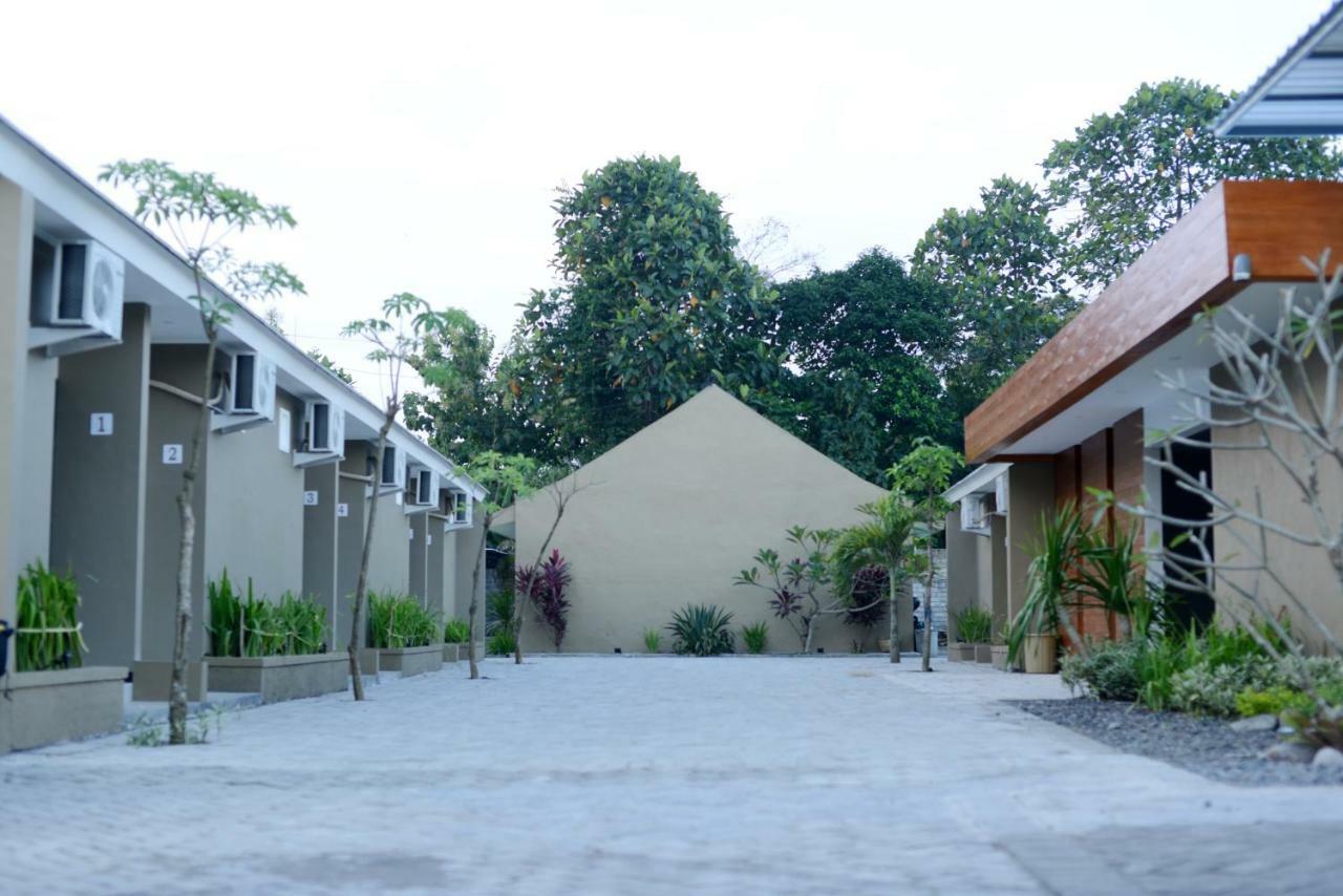 Reddoorz Syariah Plus Near Banyuwangi Airport ภายนอก รูปภาพ
