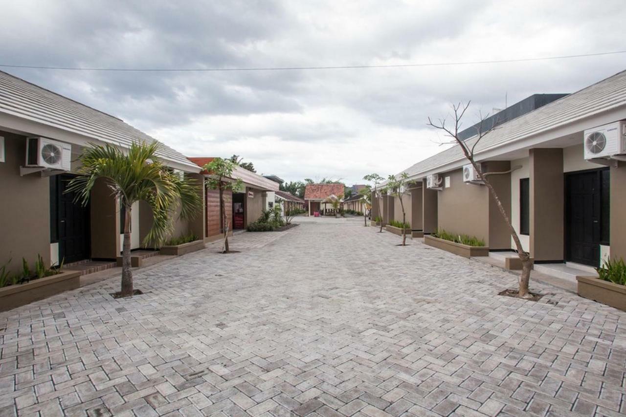 Reddoorz Syariah Plus Near Banyuwangi Airport ภายนอก รูปภาพ